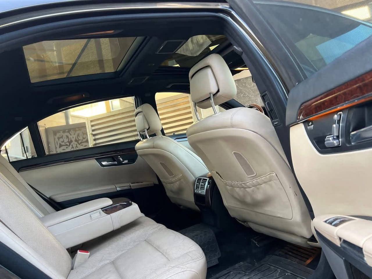 مارسيدس s350  موديل 2012 رقم دهوك تحويل مباشر
رادار امامي 

رادار جانبي 

حساس خلفي 

برده خلفيه

بيبان خلفي برده 

چوبلس 

وارد الماني 

كامره ليليه

هواي مواصفات بعد بيه  

سيارة جاهزه اي نقص ما بيه 

تبريد تدفئه 

كشنات تبريد تدفئه

توقف ذاتي 

بيبان شفط 

صندوق شفط 

دبل بانوراما 

سعر 275 

وبيه مجال بسيط 

الاتصال واتساب 

 ***********

عبدالله ال شمر
