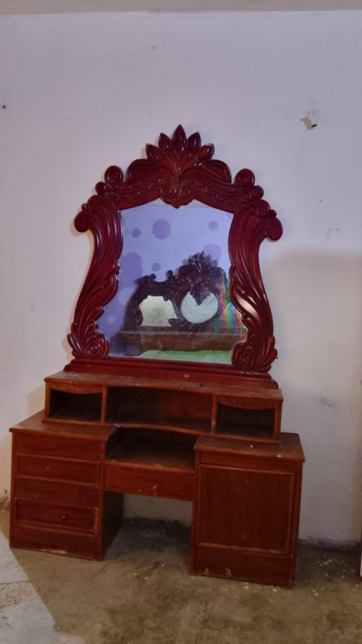 لللبيع 
غرفه نوم سوكي سعر ٤٠٠
ثلاجه وسط سعر ٥٠
صوبه سعر ٣٠
زوليه سعر ٤٠
فرن سعر٣٠ 
سنك سعر ٨٠ 
وبيه مجال ع خاص 
الفلوجة قرب جامع الفردوس
*********** للاستفسار
