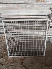 قطع حديد مشبج وزن القطعه 15 كيلو وقياسها 80×80 مربع سعر القطعة 18 الاف...