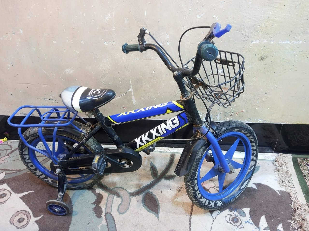 سيارة أطفال شحن شغالة  عمر ٤ سنوات و ٥ سنوات حسب الفديو سعرها ٥٠ الف

بايسكل أطفال عمر ٤ سنوات إلى ٧ سنوات مثل ما بالصورة سعرة ٥٠ الف
مكاني بغداد الشعلة متوفر فقط وات ساب 
الرقم ***********
