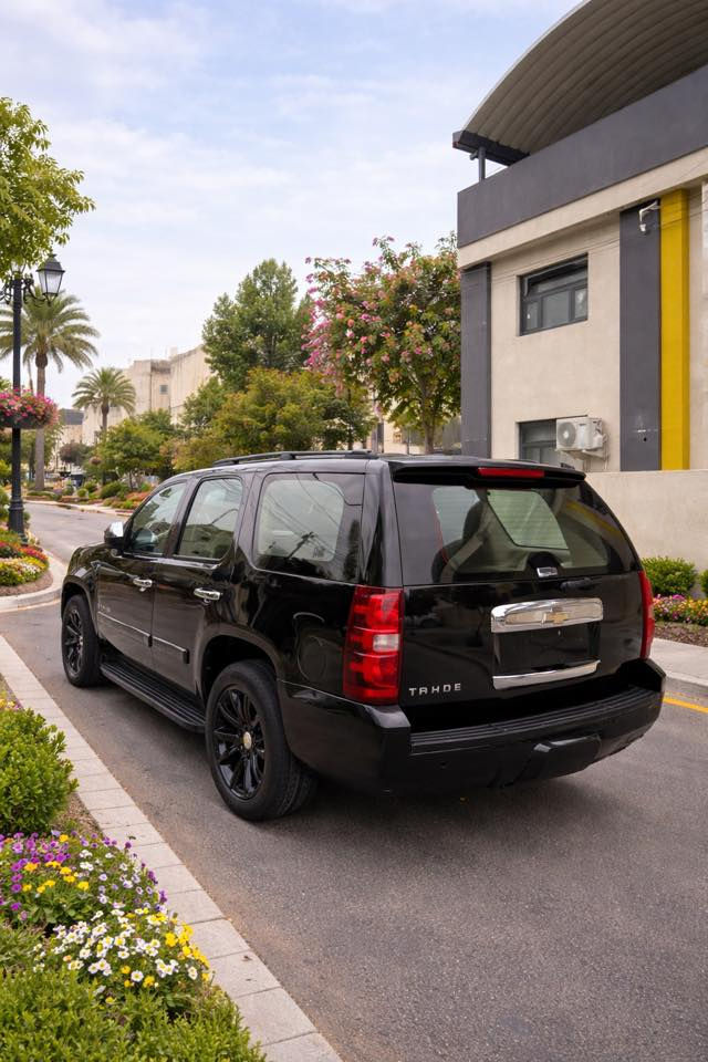 تاهو 2009 ادوات ادوات
خليجي بيه صبغات ابيعلك حزام وهيه مو حزام بس اني ابيعلك حزام 
مكفوله لغد شاصي تكم كص كله كفاله محرك كير كفاله 
محرك 5300
سياره لك وجديده 
مكان سياره بغداد 
سعر 86 قفله 
***********
