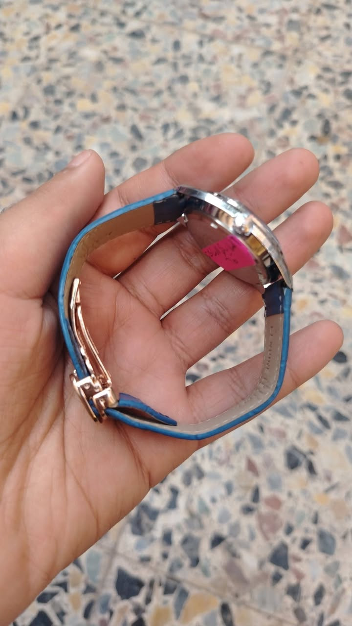 ساعة جوبيتر
سويسري اصلي انتاج السبعينيات 

نصب  تكويك  شهري 

ستل أستيل 

ماكنه  ١٧ حجر  القطر 37

السعر 100  الف

يوجد توصيل لكافة محافظات العراق


**إذا كنت صاحب هذا الإعلان وتريد حذفه لأي سبب، رجاءا أرسل رسالة إلى الدعم الفني**