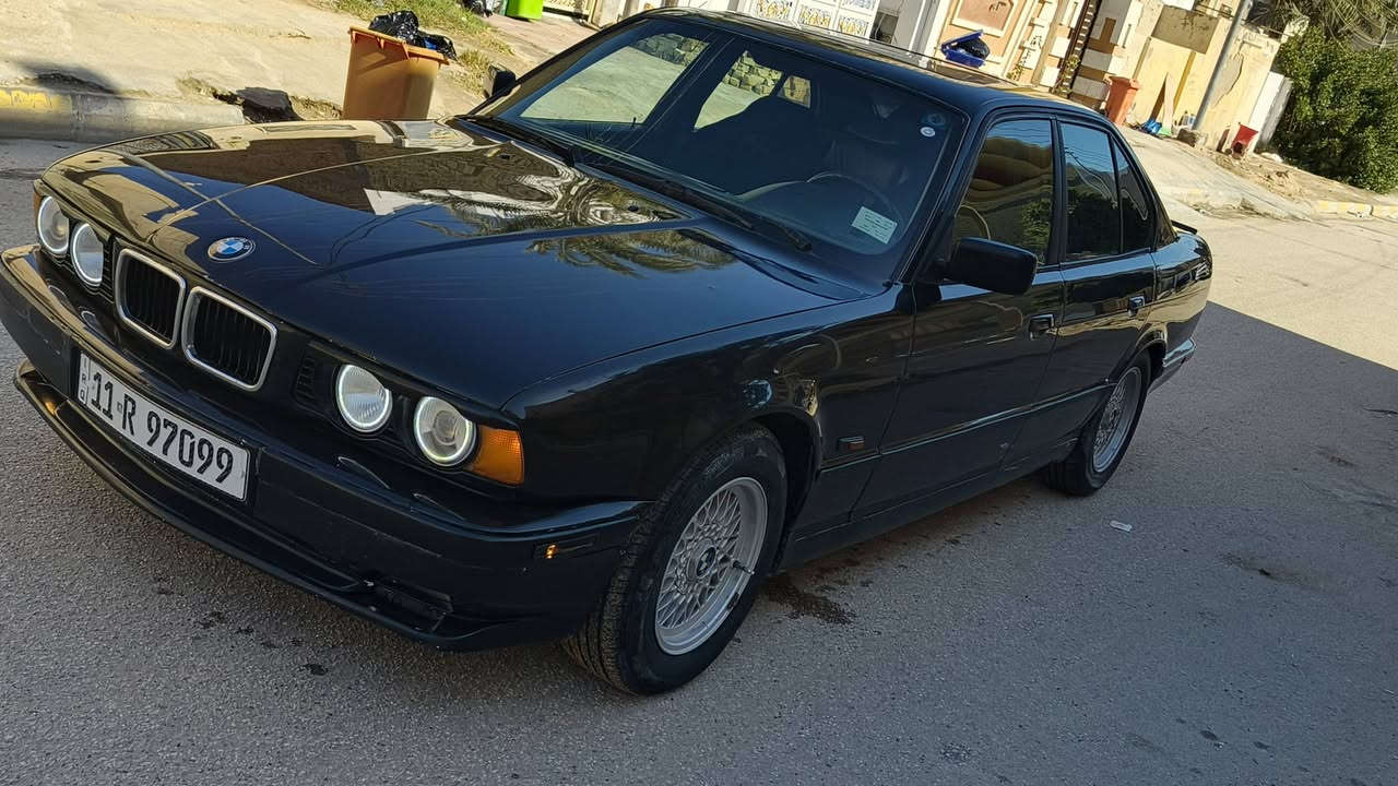 يالله سلام عليكم بي ائم 225بجم عريض رقم بغداد بسمي تريد وكاله تريد تحويل هزه جديده سنويه جديده  مكينه مسكر دبل فانوص تبريد ثلج حداديه طوبه سياره جاهزه وخير من الله موجود فيدو وصور شوف عينك سياره مكفوله من ضربه فقط صبغ الجماليه مكان سياره. الناصريه ذي قار مركز ترهم مراوس حسب القناعه السعر 58وبيه مجال قليل حك الجيه ***********
