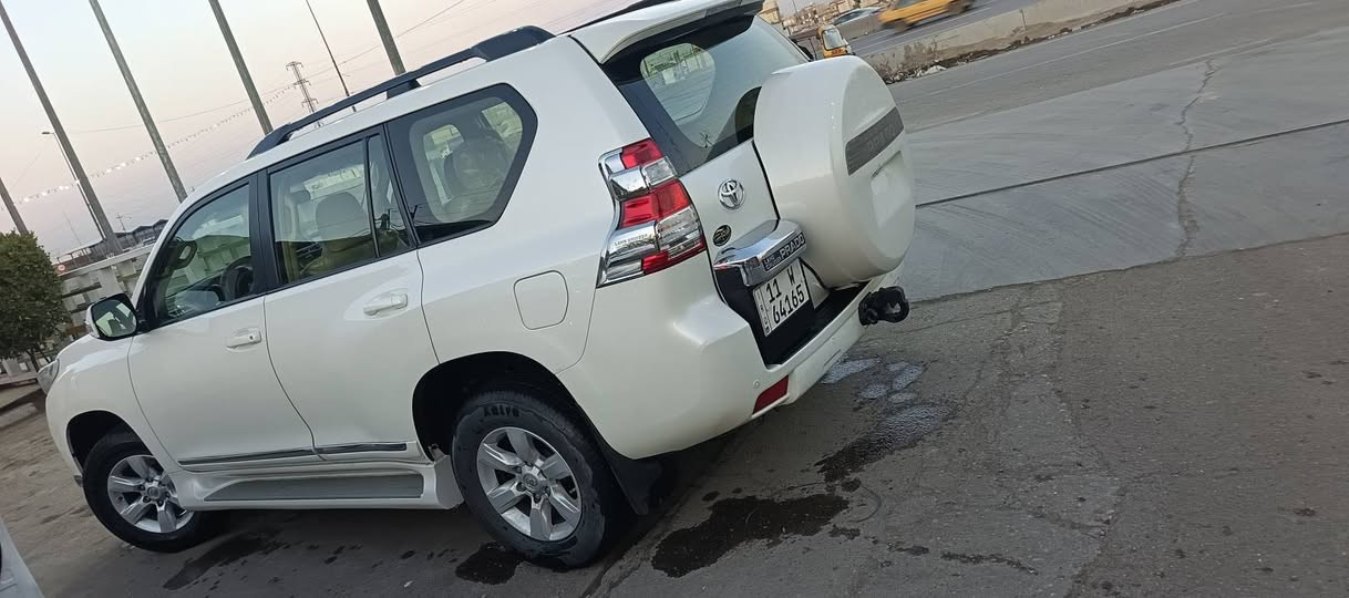 سلام عليكم لبيع برادو موديل 15فول سياره فتحه بصمه محرك 6بيه فقط شبر بارد بل باب ول باقي مكفول بكاني بغداد شارع فلسطين سعر  33 تلث دفاتر وتلاثين ورقه ***********
