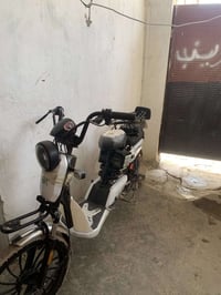 دراجه شحن للبيع ابسعر جدا مناسب النقص  مالته بس عقل 07720030779واتساب