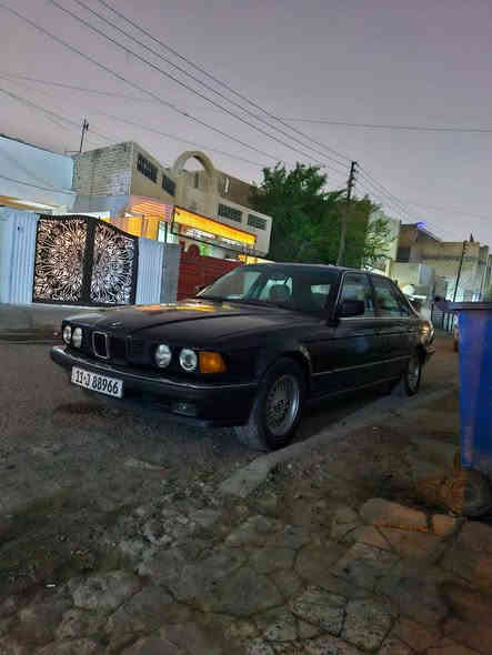 بي ام ٧٣٠
مكينة جديدة شادلهة مال كصة 
ايرفلو مال كصة 
منظومة تبريد كلهة جديدة 
كامرة وشاشة 
صدرها زين 
تايرات جديدة 
كلشي بيهة شغال 
غرفتهة نضيفة
سعرهة ٤٣ قفل 
***********
