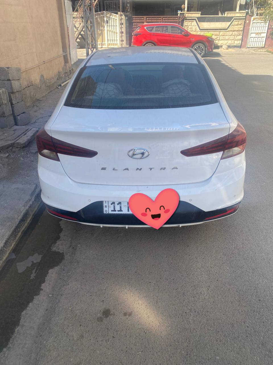 السلام وعليكم هونداي النترة 2019 مكفولة من صبغ مكينة ٢٠٠٠ فول مواصفات بصمة ترحيب  ماشية ٧٣ السعر 160 وبيهه مجال مكاني حي الجامعة ***********
