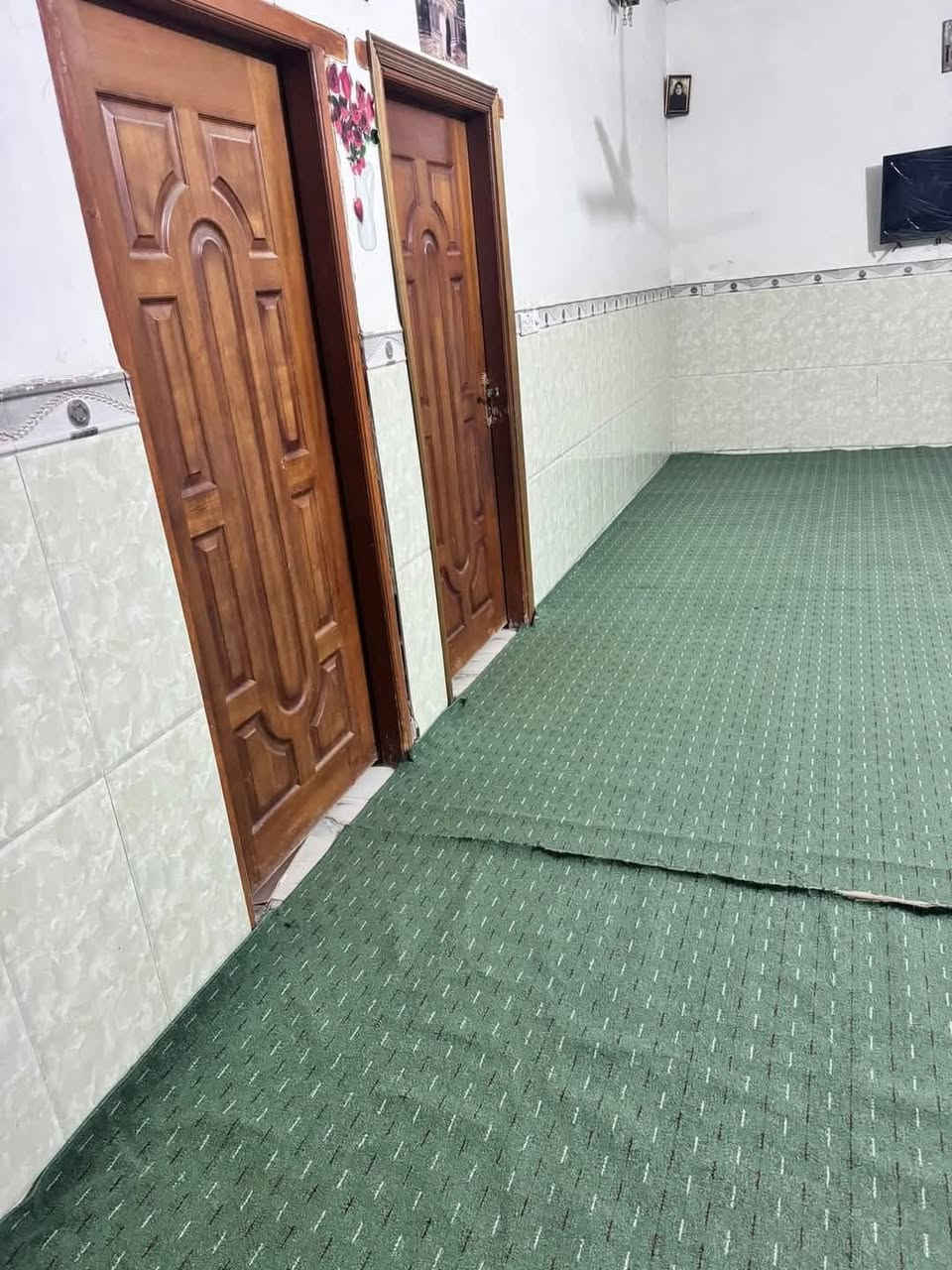 دار سكن طابو صرف مساحه 250 متر بناء حديث 
بناء طابوگ طابقين 4غرف نوم هول مطبخ استقبال 
مجمعات صحيه كراج سياره خدمات كامله 
مي كهرباء مدارس موقع ابو غرق حي الحسين 
قريب من شارع حله كربلاء مقابل مجمع ارض بابل السكني 
الأستفسار الأتصال 
***********

‭0781 295 5129‬

#الدار_المعموره_للعقار 

ملاحظه // من لديه عقار ويرغب بالبيع مراسلت الصفحه او الاتصال
