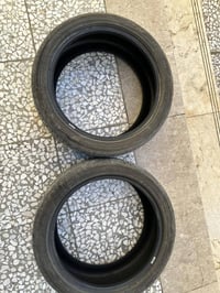 زوج تايرات للبيع نظاف كلش مو صيني 215/45/18 السعر 110.000 07713588688