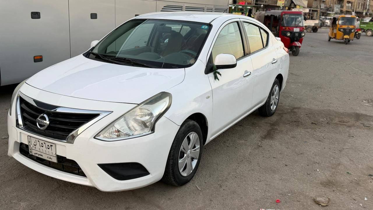 السلام عليكم سني موديل 2018 ماشيه 99 نضيفه جدا خير من الله تخم تاير حداديه جديده مكفوله كفاله عامه من الصبغ والتبديل ومن كلشي 
سنويه جديده فقط تبديل ارقام مكاني بغداد للتواصل 
***********
