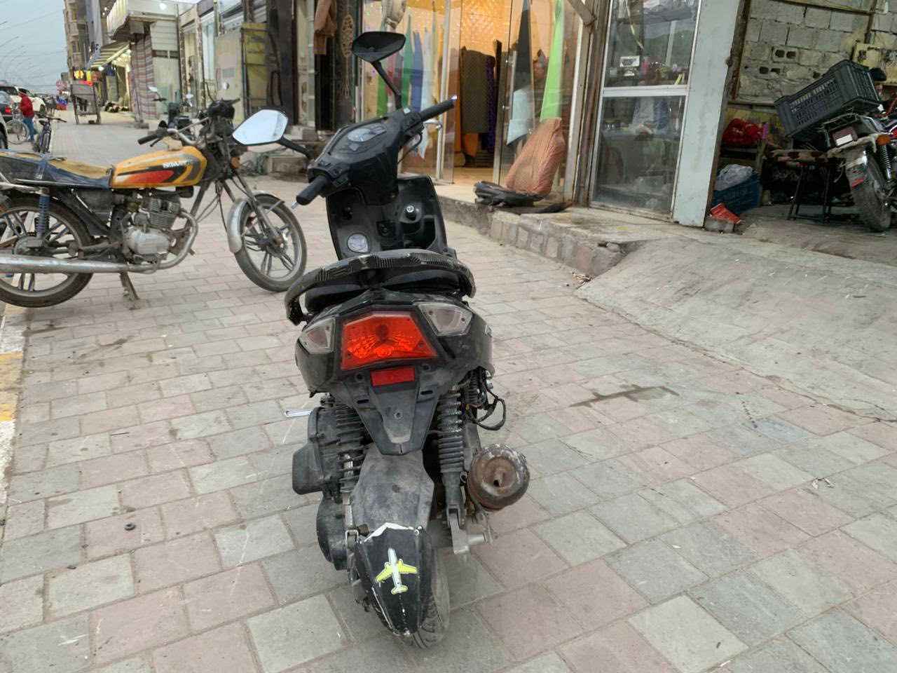 للمراوس مكينه تخبل بس كشره يرادله باتري جديد ***********
