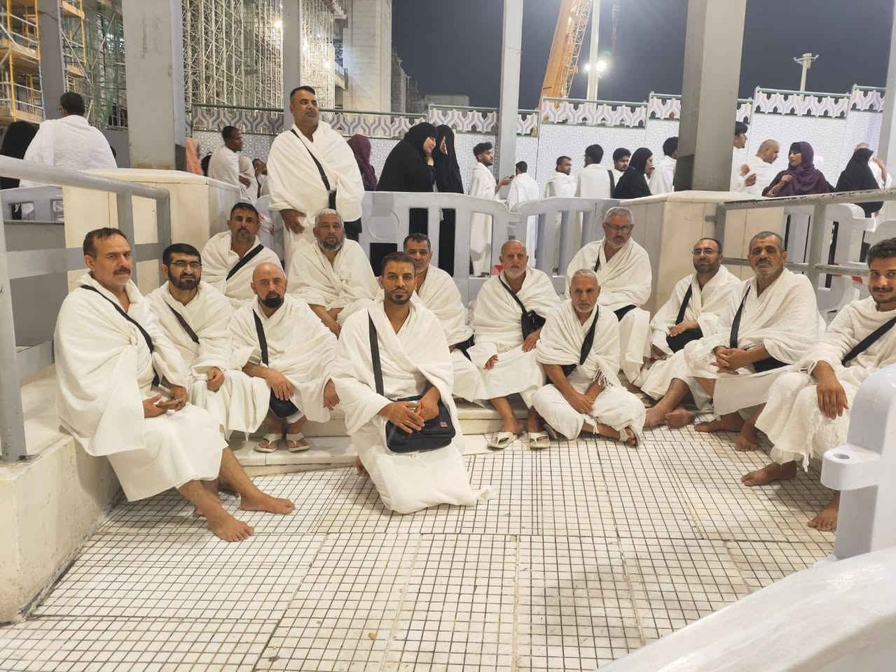 ⭕ احجز رحلتك الآن لأداء العمرة  ⭕⭕

 🕋  عمرتين برحلة واحدة عمرة شهر 🕋

     🕋  ذي الحجة ومحرم الحرام.  🕋

     🕋 العمرة بري وطيران 🕋

🕋 تعلن شركة أجنحة البراق للحج والعمرة ونقل المسافرين العراق الناصرية 
عن فتح باب التسجيل لرحلة العمرة 🕋

#إحجز مقعدك الآن لبرنامج العمرة برآ، قبل نفاذ المقاعد 
#نعمل لتقديم أفضل الخدمات وأعلى راحة للمعتمرين.

#تاريخ الرحلة يوم :-  24  ذي الحجة 
                              ان شاءالله 

⭕ السعــر /  800 الف البرنامج البري 

⭕ السعر  / مليون دينار برنامج الطيران 

✅ يتوفر نظام التقسيط لحاملي بطاقة ماستر كارد الرافدين.

💠 يتضمن البرنامج:
- السكن ليلتين في المدينة المنورة فند🏨  فنادقنا المركزية قريبة للحرم النبوي
     الشريف .
- السكن 5 ليالي في مكة المكرمة في محبس
 الجن فندق اركان بكة او افضل 
- النقل بواسطة باصات حديثة.
- ثلاث وجبات طعام ممتازة بوفيه خاص وليس مع الحملات يومياً في الفندق .
- إرشاد ديني مختص بالأرشاد للحج
 والعمرة.
- زيارة جميع المزارات الدينية في المدينة المنورة ومكة المكرمة.
- هدايا لكل معتمر إحرام رجالي مع جنطة كتف وجادر صلاة نسائي مع جنطة كتف  
مع ربطة وباج تعريفي .
- المبيت بأحدى المزارع بالذهاب سكن خاص بالطريق لراحة معتمرينا 
وهناك خدمات إضافية للمعتمرين 
 
🔆ملاحظة:. 
من لم يتمكن من التصريف لأي سبب يدفع فرق التصريف حسب سعر الدولار في يوم التصريف 
••••••••••

الذهاب عبر منفذ عرعر - 
🚎 النقل / من الشركة للشركة 
🚎 النقل عبر باصات حديثة 🚎
🏡 مدة الرحلة  10  ايام ، مع الطريق .

🔆ملاحظة:.
🛑 يتوفر لدينا خدمة إستلام الجواز من مقر عملك او موقع سكنك.
- - - - - - - - - - -
🔆ملاحظة:.
 🛑 المتعمر اقل من 18 سنة بدون والده يجب جلب وكالة خاصة للسفر 
- - - - - - - - - - -

#أجنحة البراق للحج والعمرة ونقل                
 المسافرين
 العراق الناصرية الإسكان الصناعي
 قرب محطة وقود خيرات ذي قار

#للإستفسار والحجز 
***********
***********

#فروعنا
 في قضاء الرفاعي
 وقضاء النصر
 وقضاء الشطرة

#الحاج سمير  ابو احمد الكعبي 
***********

#الحبوبي جامع الزهراء ع 

الحاج عواد ابو عبدالله 
***********
***********

#مندوبينا في جميع مناطق محافظة ذي قار 

لنتشارك في تجربة عمرة مميزة وميسّرة. احجز الآن واضمن مقعدك!

#شركة_البراق_للحج_والعمرة_ونقل_المسافرين
#العراق
#ذي_قار
#رحلات_العمرة
