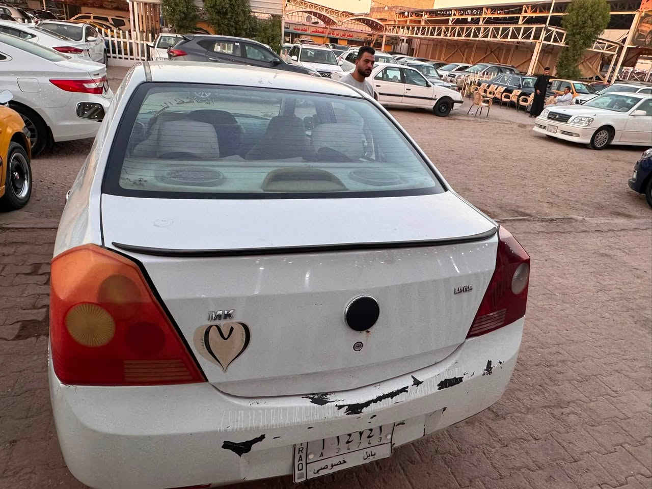 سيارة جيلي 2013 
السيارة بية الباب والجاملغ بالجهة اليمنة صبفات
باسمي السيارة مداور بأي وقت 
التبريد غير شغال والباقي كله بحالة جيدة
السعر 30 وبيه مجال
للاستفسار / ***********
