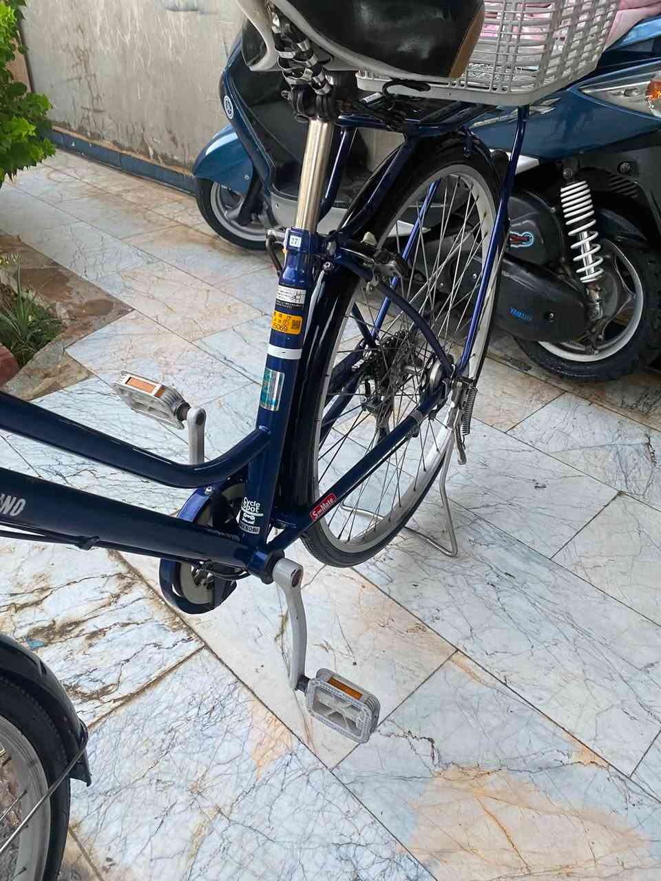 بايسكل باله ياباني اصلي حجم 27 سله برجستون اصليه باسكل كلش نضيف تايرات جدد عنواني بغداد الشعب بالثعالبه السعر 130 بيه مجال للطيبين ***********
