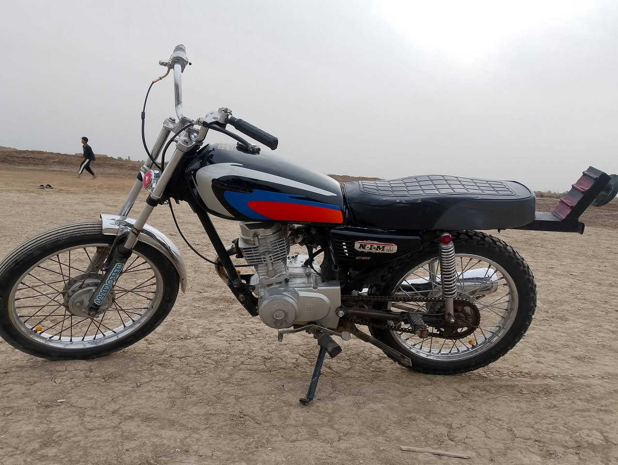 سلام عليكم دراجه موديل 23
مكينة شلامجه لادخن ولا تنقص مبدل بيها بس ولفات 

الدراجه شوفت عينك ماناقصه شي السعر 350 وبيها مجال قليل 
العنوان /الديوانيه قضاء الشاميه منطقه الحفار


**إذا كنت صاحب هذا الإعلان وتريد حذفه لأي سبب، رجاءا أرسل رسالة إلى الدعم الفني**