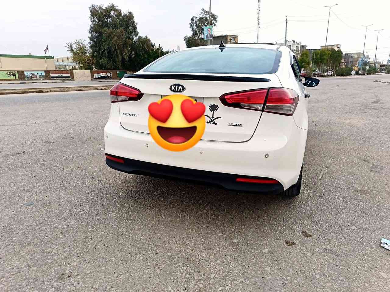 سلام عليكم سيراتو 2017 فول مواصفات فتحه تحكمات استيرن داخل بيجي حساسات خلفيه أمامي لد نهاري مري شفط ويل كب كروم حساسات خلفيه أمامي رقم أربيل ألماني تريد وكاله إتريد تحويل مكينه 200 هستوه مغلفه كاعيه كشنات وجنطه جاهزه للأخير السياره مكفوله ماعده شبر بارد دور جاملغ خلفي وحلوب ناعم ميبين بس بسونار السعر 140 وبيها مجال للشراي مكان السياره نجف الاستفسار الاتصال على الرقم *********** فقط
