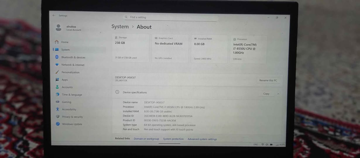 💻
 لابتوب lenovo  x380 yoga 
 تاتش قلاب 360
🔹 شاشة لمس حجمها 13.5 إنش –
🔹 نظام تشغيل: Windows 11 Pro مفعّل رسميًا.  
🔹 معالج: Intel Core i7-8550U 
🔹 رام: 8GB بسرعة 2400MHz.  
🔹 تخزين: ssd  256 GB. 
🔹 كارت شاشة داخلي مدمج.  
🔹 يدعم القلم واللمس المتعدد.  
🔹يدعم البصمه الاصبع +الوجه. 

ملاحظات مهمة:  
- التاتش باد الداخلي (الماوس) عاطل، لكن الجهاز يعمل بكفاءة مع الماوس الخارجي المرفق.  
- القلم موجود، لكن رأسه مكسور.  زر واحد من الكيب.ورد مفقود. 

📦 الملحقات : حقيبة أصلية + ماوس خارجي + شاحن أصلي.  

💰 السعر: 325,000 دينار عراقي (قابل للتفاوض).  

مناسب للاستخدام اليومي أو المهني، خصوصًا للطلاب والمصممين. 
للاستفسار:  *********** الفلوجة, الأنبار
