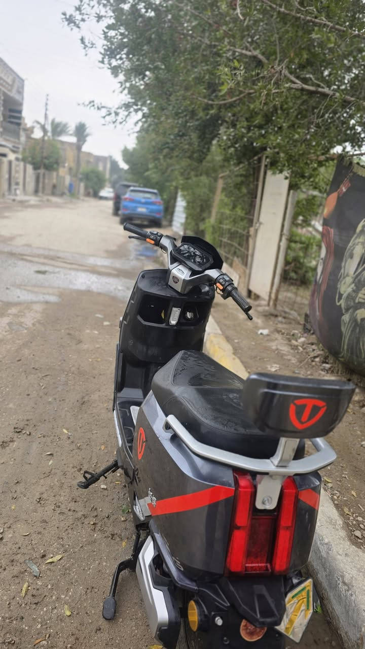 السلام عليكم دراجه شحن من شركة تالج العالميه دراجه 6بطاريات دبل لايت عالمي ناصي رماش لايت زنون ملف 1500 دراجه خير من الله وياها كارت تشغيل وسويج فقط درع امامي وهيه بعد معروفه سعرهه 650وبيهه مجال حك الجيه عنواني بغداد شهداء البياع رقمي ***********واتساب او اتصال
