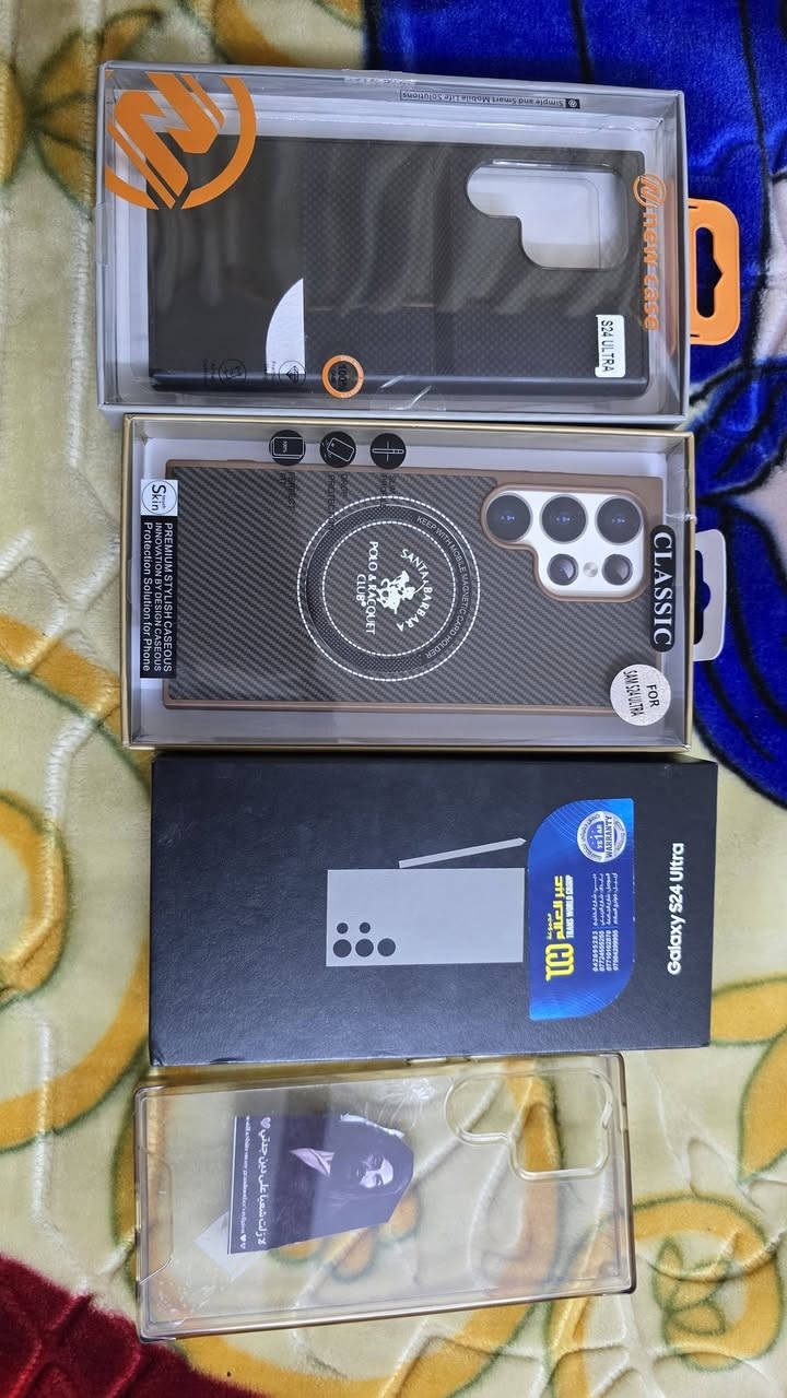 عندي اس 24 الترا  ذاكره 256 اخوه الجديد رايده ٩٥٠ ويا اربع حافظات جدد ويا شاحنه وكارتونته والكيبل ابد مامفتوح
وين ماتريد روح افحص وانطيك بي ضمان الفحص شهر 
مكاني مدينه الصدر بغداد 
***********
