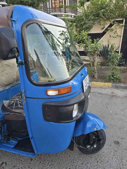 للبيع تكتك موديل ٢١ شهر ١١رقم وسنويه كربلاء مشروع وطني بي مرور تحويل ثاني يوم مكفوله من ضربه وصبغ  بيه علا كد شبر يم البكلايت الخلفي مكينه وكير واكسل وصدر  مكفولات ترايك ٨٠ وشرط تراي زيرو تخم تاير جديد تكتك جاهزه كبل للشارع السعر ٧٤٠٠ وبيه مجال الشراي يتصل ***********/***********مكاني شهداء البياع
