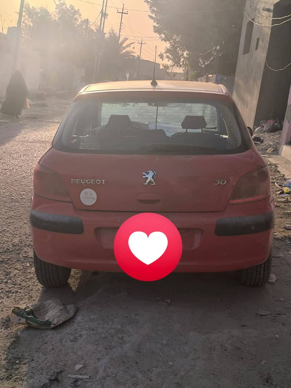 سلام عليكم بيجو فرنسي 307 موديل 2005 رقم نكليزي نجف بسمي ثاني يوم مداور السياره تجي وتفحص وتدلل 
سعر 37 بيه مجال بسيط حك الجيه   متواجد ع الفيس وتساب ***********
