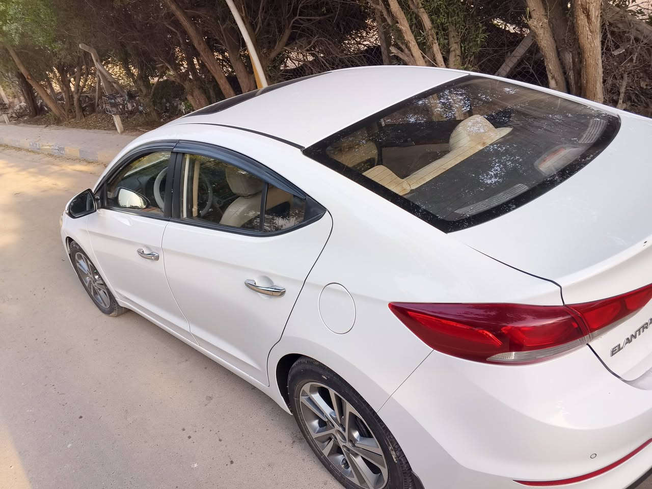 السلام عليكم النترا خليجي 2019 مكفوله كفاله عامه لون ابيض فول سوبر كير ومكينه وحداديه خير من الله فول فتحه تحكمات جلد رقم اربيل دولي وكاله مداور مضمونات مكان السياره نجف سعر السياره 158 وبيها مجال للتواصل اتصال على الرقم***********
