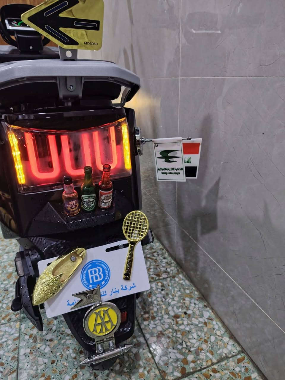 سلام عليكم دراجه سكنس مويدل 2026..
مستعمل شهر فقط .
6 بطاريات كبار .
نظام 3 سرع .
سرعه 110.
تشغل بصمة +كرت ..+لايت زنون ابيض عالي ناصي 
نظام رجوع لخلف R.
ملف 3000W .
دبل اشاره ..
تمشيك أكثر من 50 كيلو بل الشحنه الوحده .

السعر 750 ...... 🚩.مكاني ابو غريب مجاور مجمع بدور بغداد السكني .
***********
*********** متوفر واتساب
