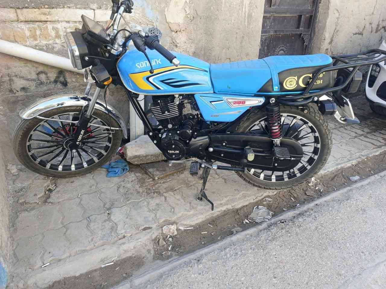 السلام عليكم سيفان ٢٠٢٥  طالعه من مجمع الكرار صاله شهرين برغي ما مفتوح بيه شغاله من طول لطول وياه وصل الكرار بسس لبيع مكان ناصريه مركز
سعره ٨٥٠ بيه مجال


**إذا كنت صاحب هذا الإعلان وتريد حذفه لأي سبب، رجاءا أرسل رسالة إلى الدعم الفني**