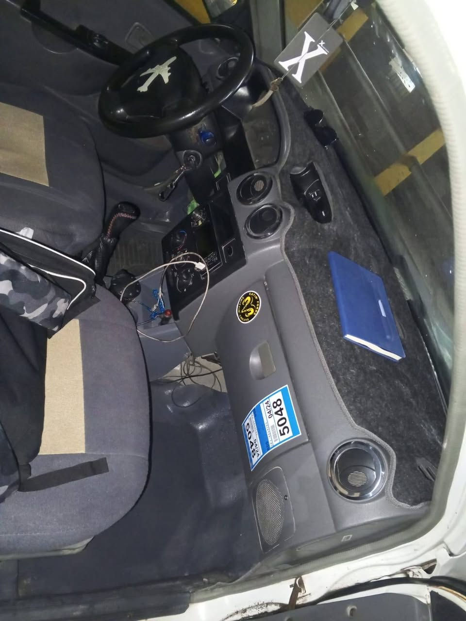 السلام عليكم سايبا للبيع موديل 2012 سياره سنويتها صاقطه وعليها 300 غرامات
السعر 30وبيها مجال رقم صاحب السياره ***********
