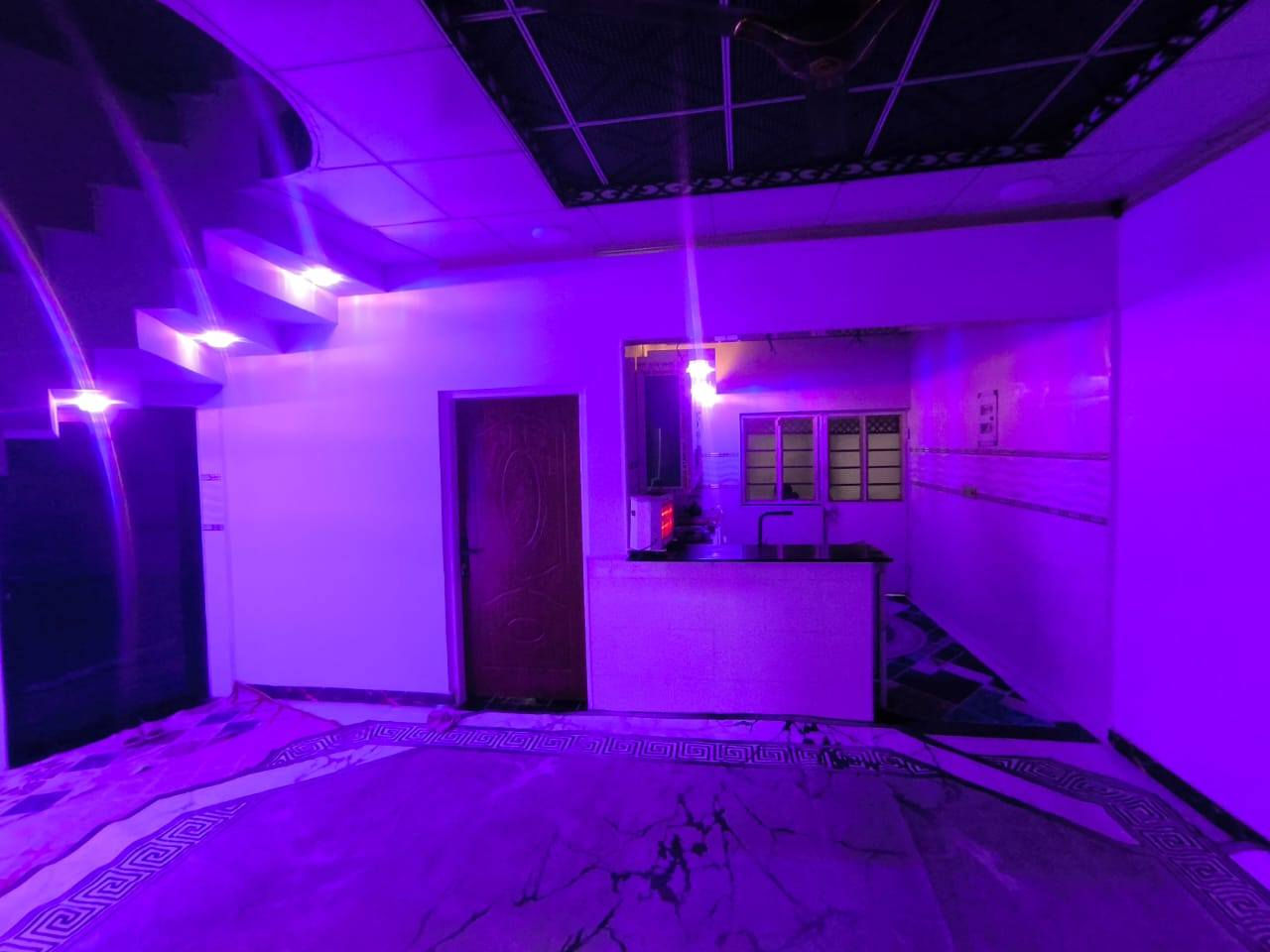 سلام عليكم دار للبيع ابو لخصيب حمدان مساحت دار 130 بناء جديد 2025 يحتوي دار علاا غرفتني منام وصاله وستقبال وحمام داخلي وحمام خارجي بيتونه+ مخزن وطامره ومنور  السعر 70 مليون وبي مجال قليل لاستفسار علا رقم ***********
