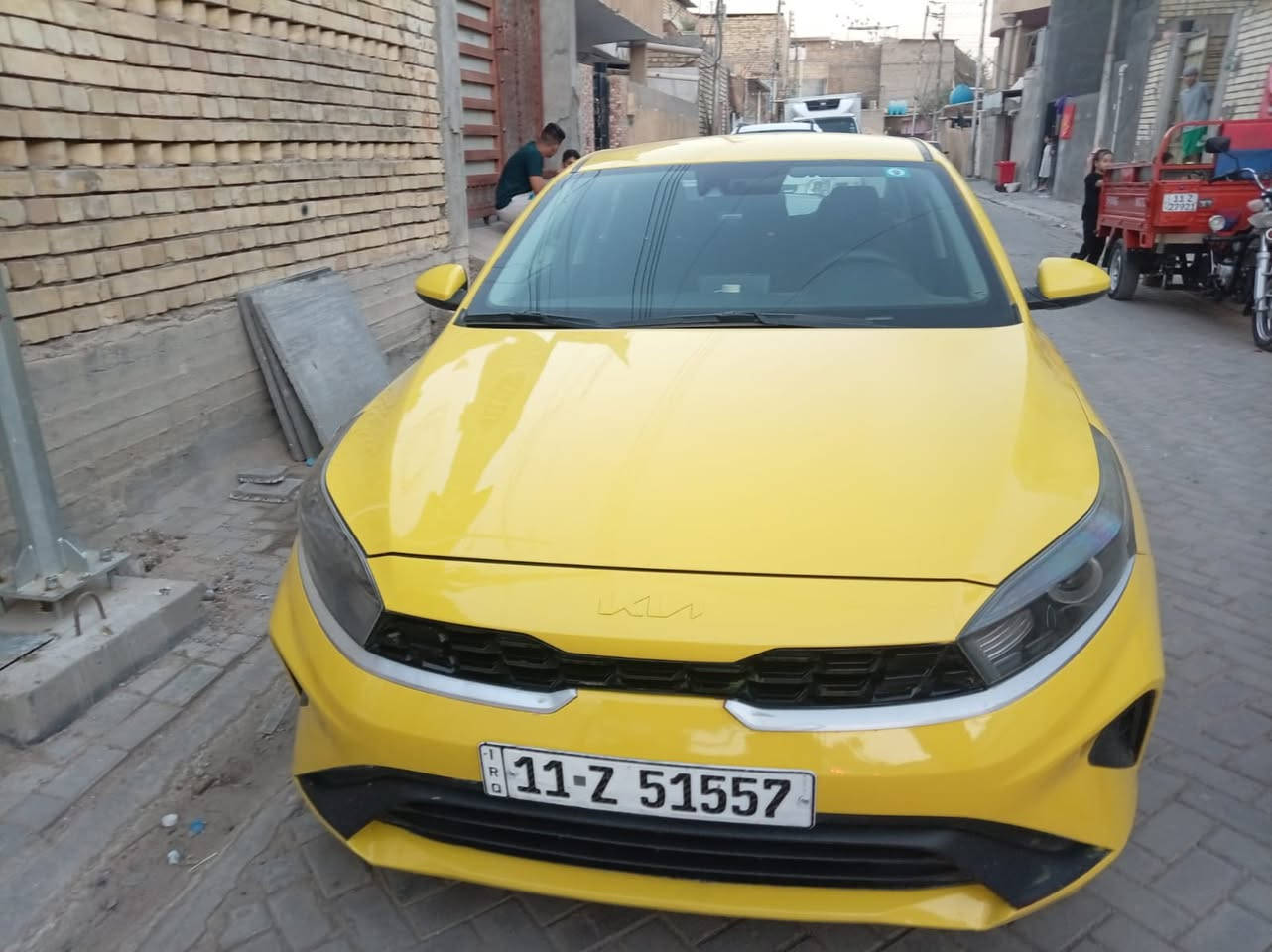 السلام عليكم
فورتي 2022 وارد امريكي 
الضرر كما موضح بل صور 
رقم بغداد خصوصي بسمي 
بيها منضومه غاز 
مواصفات LX
العنوان بغداد 
السعر 137 وبيها مجال 
رقم الهاتف ***********
