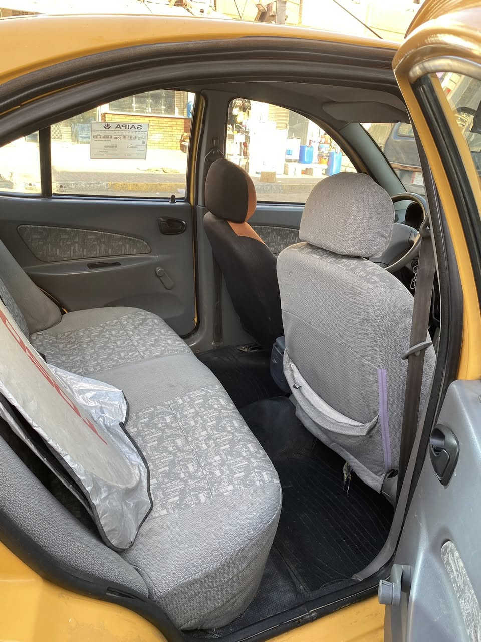 السلام عليكم اخوتي طيبه 2016
الكشر موضح يمكم بالصور الكير مكفول والتبريد خير من الله المحرك ينفخ الحدايه جديده شاشه وسستم سماعات سنويه باسمي تحويل ثاني يوم سياره مامشتغله تكسي مكان السياره بغداد السعر 37 وبيها مجال الاتصال ***********
