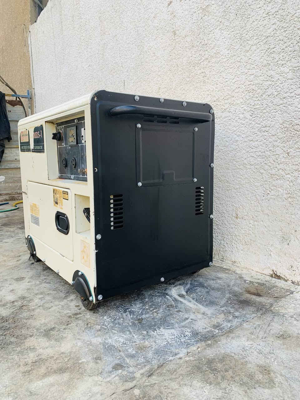 مولده كاز  كاتم سلف وحبل 7 كيفي 28 آمبير مولده كلش نضيفه وبلاديه ماداخله تصليح على وضع شركه نكره بل تشغيل مستخدمه قليل السعر  700 مكاني بغداد بوب الشام ***********
