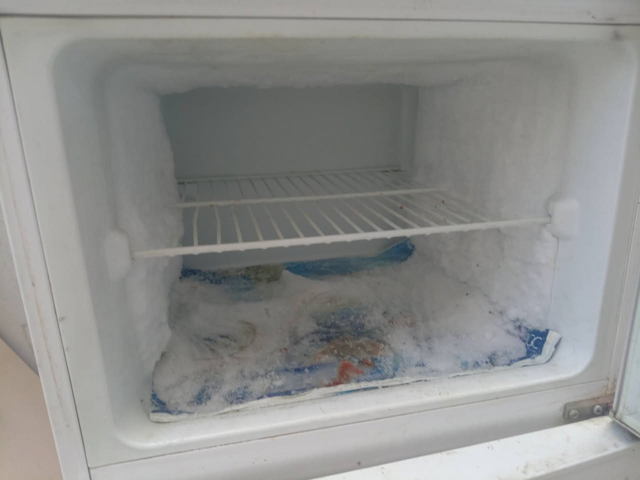 السلام عليكم ثلاجه نظيفه نوعيتها زينه مو صيني هارتلك تركي شرط التجميد المكان نجف حي الجزيره السعر 125 وبيها مجال بسيط


**إذا كنت صاحب هذا الإعلان وتريد حذفه لأي سبب، رجاءا أرسل رسالة إلى الدعم الفني**