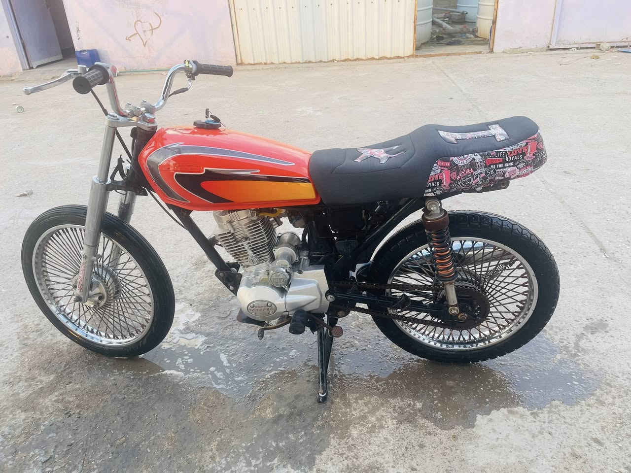 سلام عليكم دراجه أدوات لبيع غراض كله جديدي سعر 350  مكينه ناعمه لا دخن ولا تبخر  كفاله عمه بصره 
5ميل  رقم لهاتف ***********
