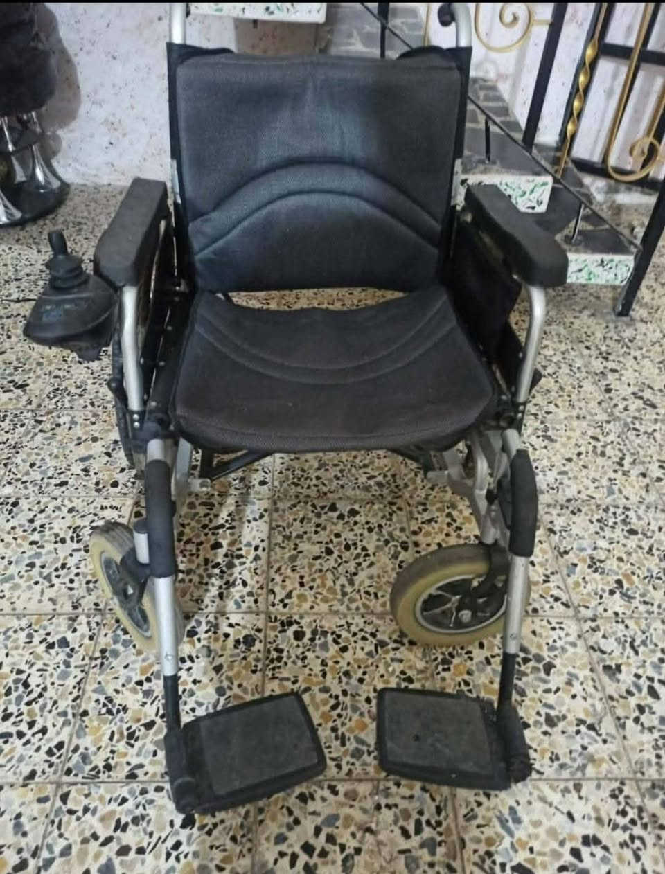 للبيع كرسي كهربائي يشحن ١٢ ساعه مستخدم شهرين فقط ب٤٥٠


**إذا كنت صاحب هذا الإعلان وتريد حذفه لأي سبب، رجاءا أرسل رسالة إلى الدعم الفني**