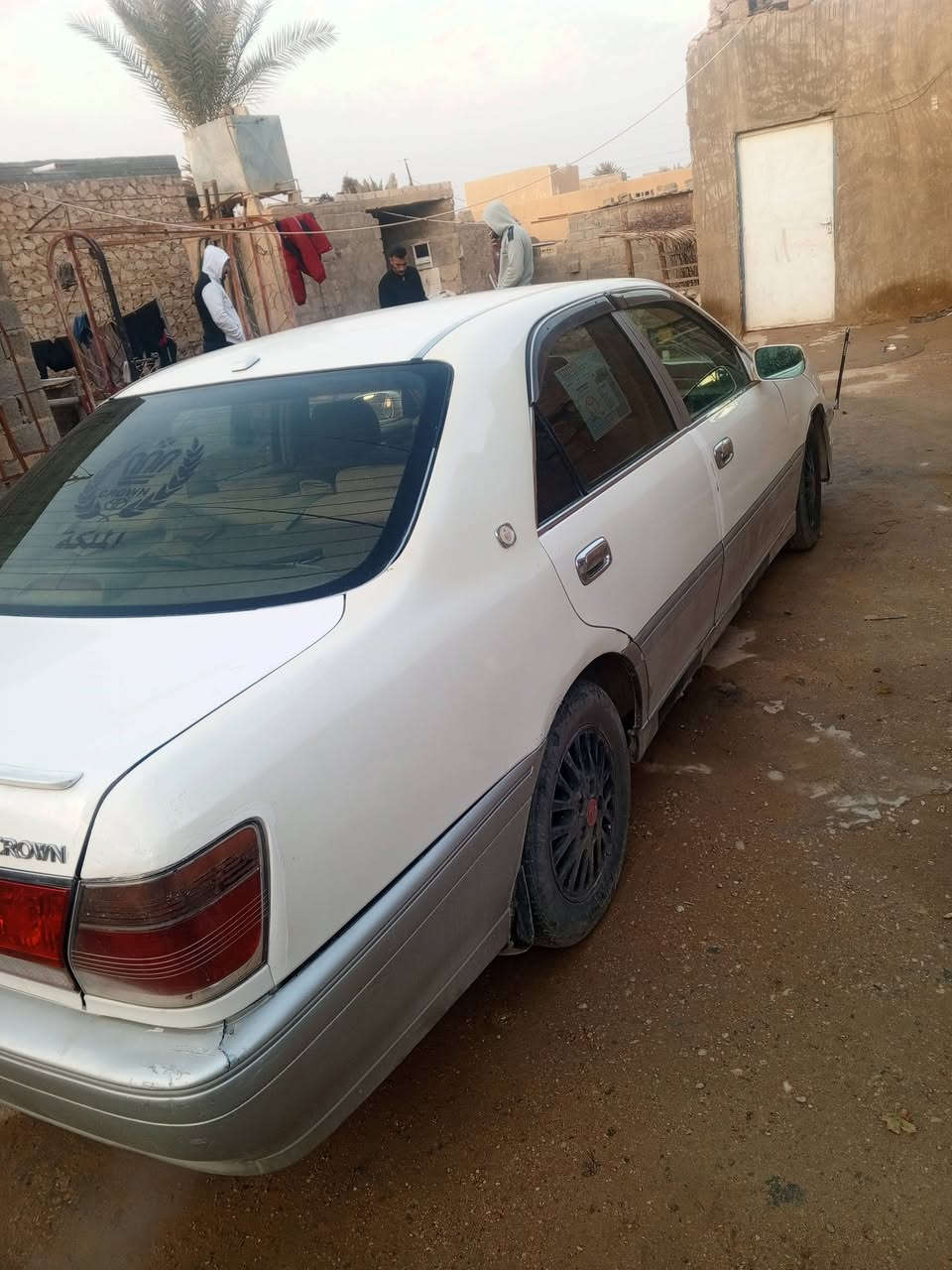 ملكه. كاعده ونصبتها تخبل
مكان حديثه
سعر 45وبيها مجال 
استفسار ***********
