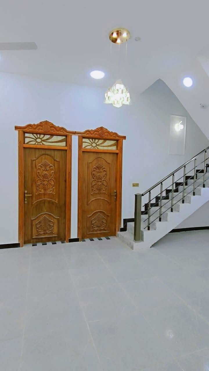 سلام عليكم للاستفسار ***********
بيت للبيع المساحة 150متربناء جديدالبيت فارغ يحتوي على غرفتين منام وستقبال وصاله ومطبخ وصحيات داخليه وخارجيه 

نوع العقار طابوزراعي عراقي مكاتبه وكاله ونسخه من الطابو عرض الشارع12متر

العنوان ابي الخصيب كوت ثوني 

السعر90مليون وبي مجال 

للاستفسار ***********
