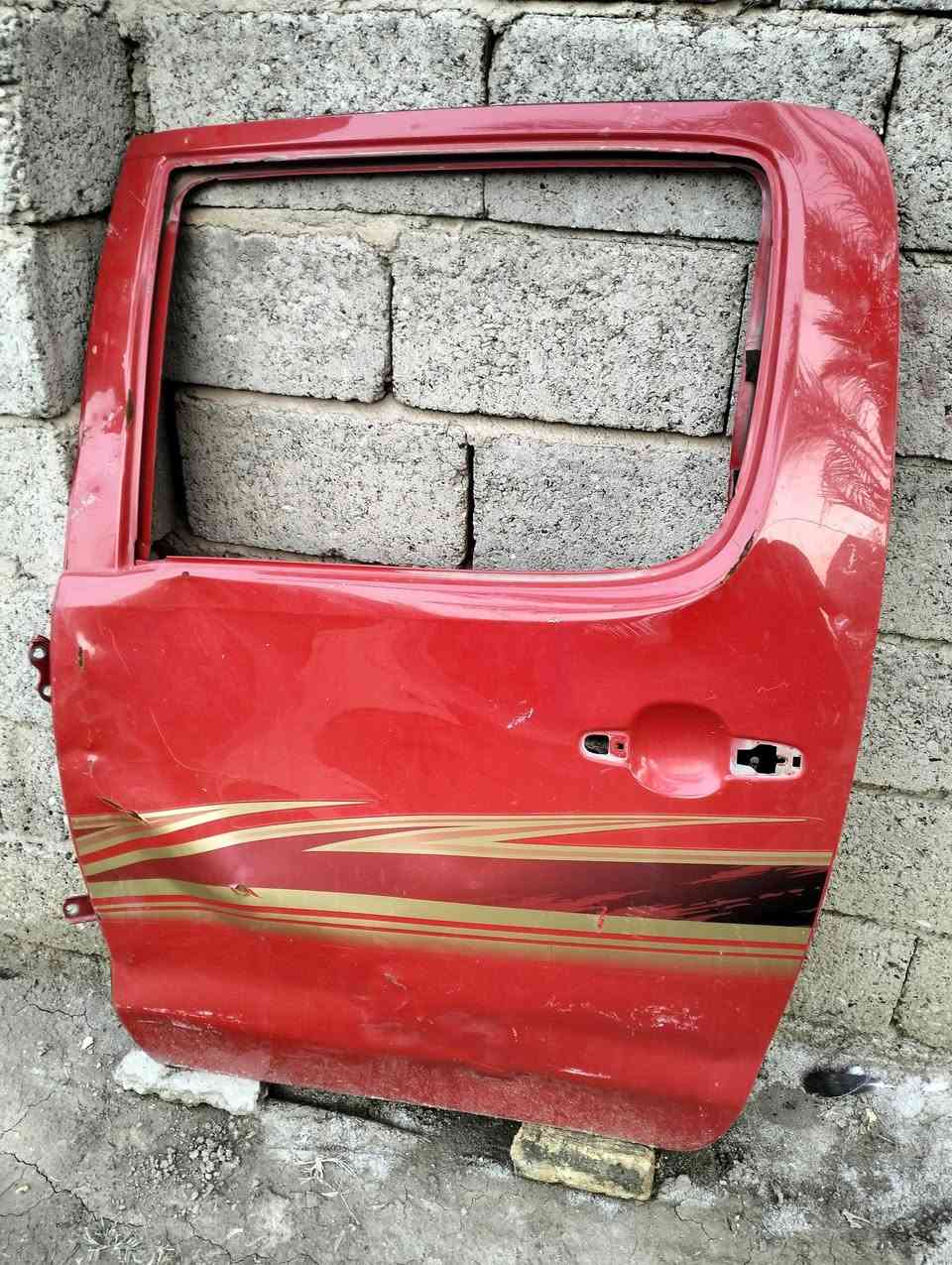 السلام عليكم ورحمة الله وبركاته
*********** ذي قار 
جاملغ هايلوكس 2011
باب هايلوكس 2010 امامي ايمن 
باب هايلوكس 2010خلفي ايسر
دواسات 
سايد ابريك 
ربيل بيبان 
ربل جام
هيكل قماره
