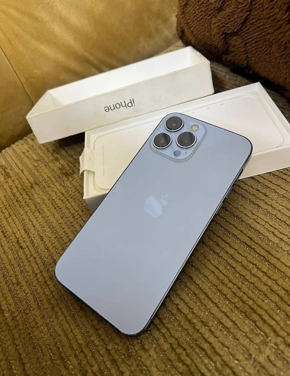 13برو ماكس ذاكره 256بطاريه89النموذح mالون بحري الجهاز وتر ابرو شخط مابي السعر 670وبي مجال ***********
