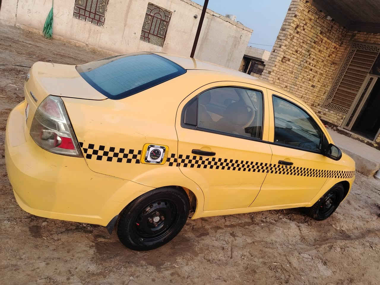 السلام عليكم افيو موديل 2011 شركه عامه  كير اوتو رقم مثنئ سنويه 2028 سياره مكفوله من ضربه وتبديل وصبغ سياره جاهزه حداديه كير مكينه خير من لله  تبريد تدفئه تخم تاير سياره جاهزه مكاني ديوانيه مهناويه ***********
