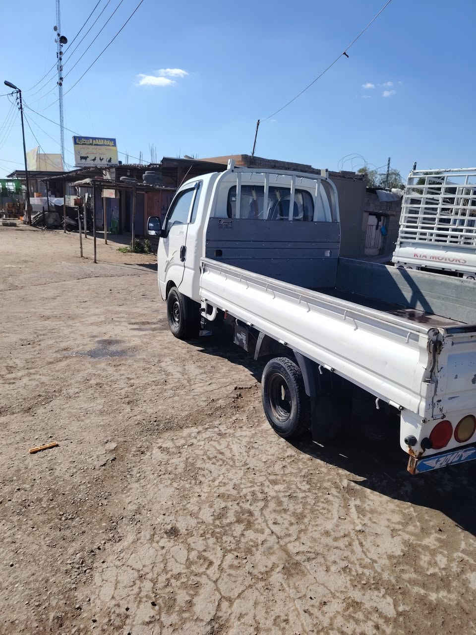 السلاَم عليكم كيه حمل موديل 2009 للبيع مكفوله من ظربه وصبغ سياره نضيفه مكينه كير اكسل نضيف وجديد رقم بابل الماني ب اسمي مداور ثاني يوم مكينه 2700 مكان السياره بابل الطهمازيه  للاستفسار الاتصال ***********
