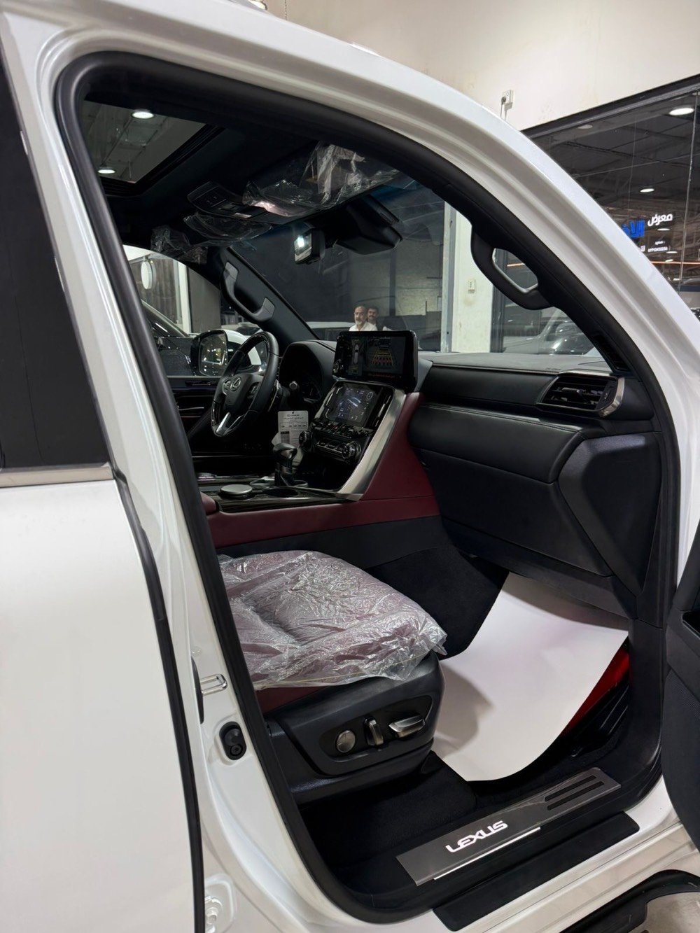 * شركة ذرى الخليج بغداد النهضة الشارع الثاني 
* ⁠سعد العبيدي (***********)
* لكزز LX 600 بلاتينيوم بانزين 2025 بغداد 
* ⁠العداد (1460 كم) بحالة الزيرو 
* السعر (210 مليون) رقم بغداد 
* ⁠سعد العبيدي (***********)
* ⁠الفئة: LX600 توين تيربو 
* ⁠الكراسي الامامية مساج (تدليك)
* عرض على الزجاج (داتا شو)
* ⁠رفع السيارة (جكات) شاحن وايرليس 
* ⁠السيارة تشغيل عن بعد ستائر ابواب 
* ⁠فتح الصندوق الخلفي اوتو 
* ⁠ويل كب قياس (22 انج) 
* ستيرن كهرباء ابواب شفط شفتات ستيرن
* ⁠ماوس تحكم وضعيات القيادة 
* 5 كامرات محيطية (360 درجة)
* ⁠داخل جلد احمر 
* السيارة (7 - راكب)
* ⁠رادار امامي - رادار خلفي 
* ⁠رادار جانبي (نقطة عمياء) 
* ⁠تحديد مسار قيادة ذاتية 
* ⁠لايت اوتو بصمة تشغيل بصمات ابواب 
* ⁠شاشة امامية كبيرة شاشة تحكمات 
* ⁠شاشات خلفية عدد (2) 
* ⁠فتحة سقف (سلايت) هاندبريك بصمة 
* ⁠الجنطة الخلفية كهربائية اوتو هولد 
* ⁠حافظة نضارات + كارت 
* ⁠كرسي السايق ميموري (ذاكرة)
* ⁠الكراسي الامامية كهرباء 
* ⁠كراسي الامامية تبريد وتدفئة 
* ⁠الكراسي الخلفية تبريد تدفئة 
* ⁠كراسي 7 راكب كهرباء
* ⁠ثلاجة وسطية جنطة كهرباء 
* ⁠تبريد شاشة تحكم ستيرن ترايش نفخ بالابواب 
* حساس امامي خلفي لايت ثلاث عدسات 
* ⁠مري طي كهرباء دوسات نيكل 
* ⁠قبضات ابواب نيكب ترايش ابواب نيكل 
* السعر  (210 مليون) رقم بغداد 
* العنوان :- بغداد النهضة الشآرع الثآني  شركة ذرى الخليج سعد العبيدي 
* ⁠للاستفسار هـ(***********)