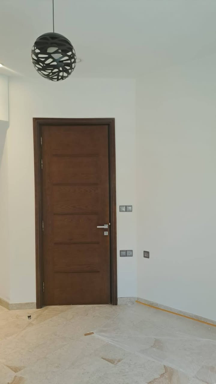 سلام عليكم خلفات صباغين وطلاسين ونواع الديكورات ولصبق داخلي وخارجي ولواجهيات ونواع المعاجين وصبق قطعي بليومية وعلى متر ودقة بالعمل ولوقت مكان بغداد كرخ ورصافه شغل درجة اولى ***********

