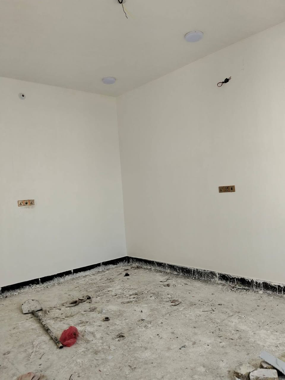 بيت 120م زراعي بسديناويه 
بضهر مدرسة صفي الدين قرب مجمع بشير 
طابوك كونكريت بيت جاهز وفارغ حالياً 
السعر 55 وبيه مجال الإستفسار أكثر 
الإتصال أو المراسله 
***********
مستعدون الاستقبال عروضكم للبيع وشراء العقار
