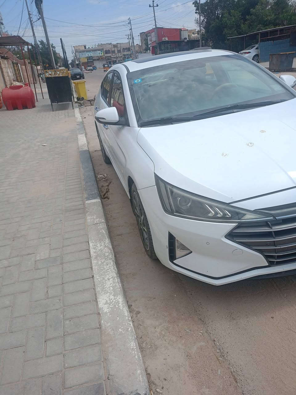 سلام عليكم سياره للبيع بصمه فول مديل 2020 سنويه ال 2031 سياره
سياره بيه باب بارد ولدوسه مصبوقه ***********
السعر 147 والشراي يدلال
