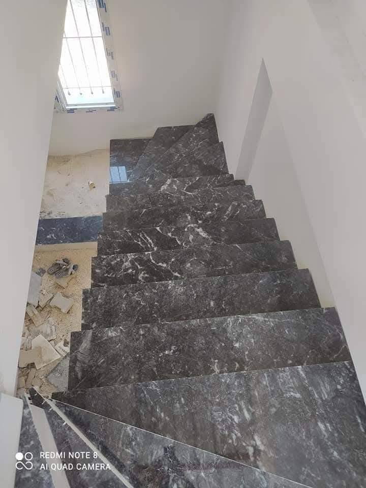 خلفه مصري درجه اولى شغل كاشي ومرمر برسيلين جدران وارضيه شغل تسليم هندسي بليزر
***********
