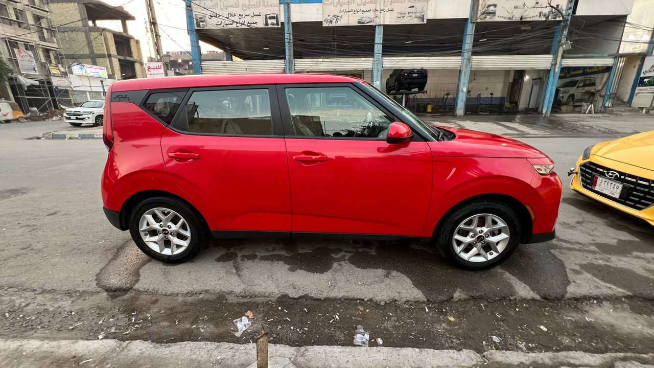 موديل 21 فئه s
مكينه 2000 دوش
ماشيه 59 ميل 
الجاملغ الامامي بس مبدل 
رادار جانبي
كاميرا خلفيه 
كشن كهربائي
حافظ مسار 
توقف ذاتي عند الوقوف

السعر:١٤٠ ورقه 

للتواصل:***********
