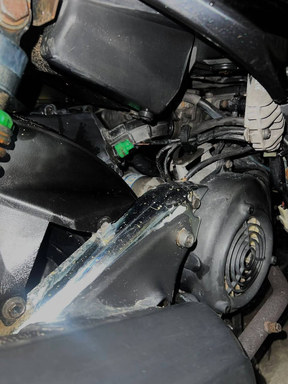 دارجة سكنس فحل صار اربع ايام من اخذناه من الرمبه دراجه حلوه ونامه وخير من اللة ومابيه شخط سبب البيعه محتاج فلوس وبيه مجال حك الجيه ❤
مكاني الزعفرانية 
رقمي ***********  
مكفوله من التاير للتاير برغي ممفتوح
