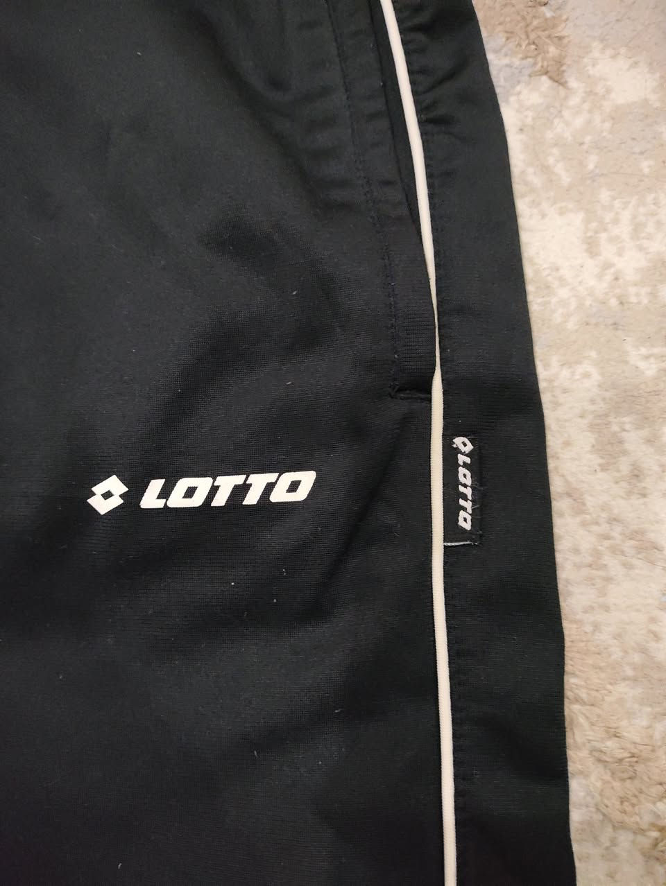 Lotto ✔️✔️
باله اوربي اوريجنال %100
نظافة %100
L القياس 
60cm عرض الصدر 
72cm الطول 
104cm طول البنطرون 
يتوفر توصيل 6 الاف لجميع محافظات العراق 🚙


**إذا كنت صاحب هذا الإعلان وتريد حذفه لأي سبب، رجاءا أرسل رسالة إلى الدعم الفني**